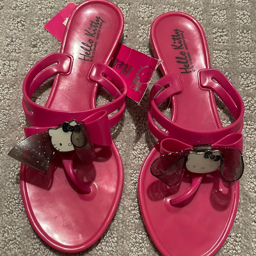 Brand new hello kitty pink slipper